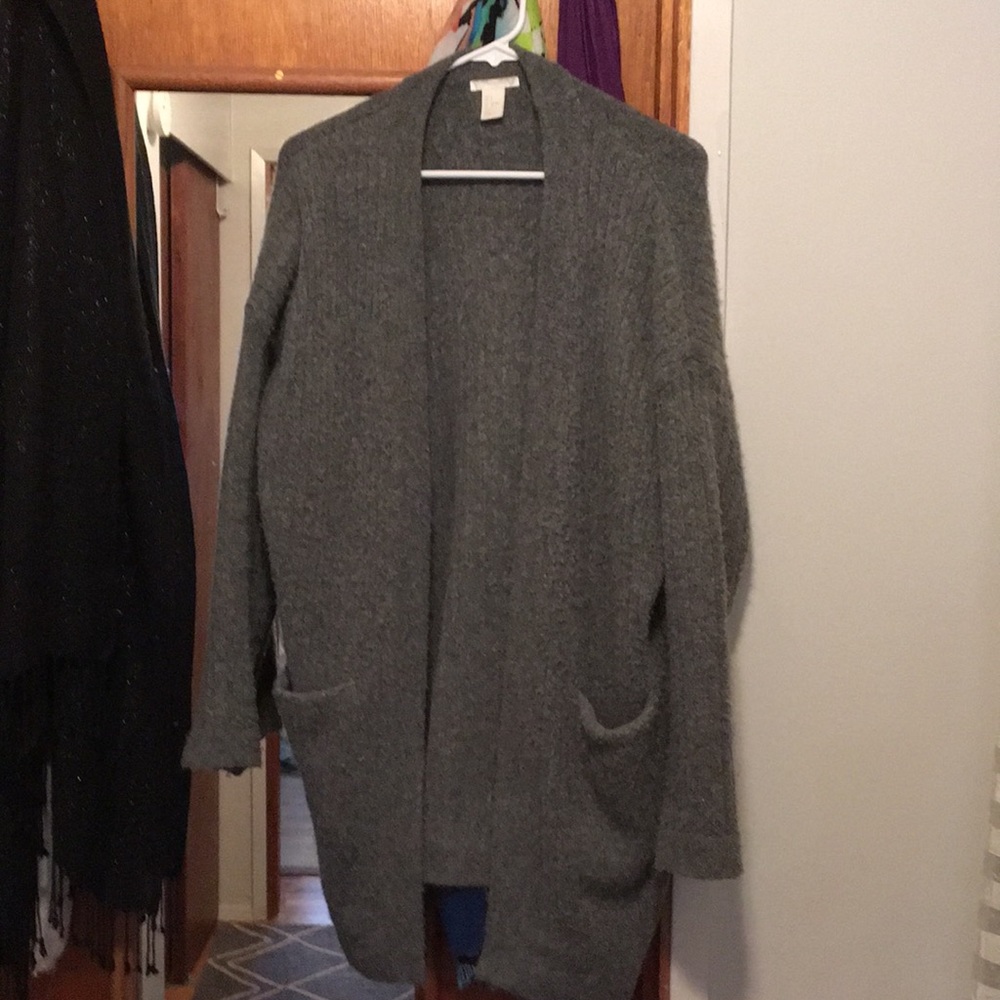 Cozy, long, grey, thick cardigan from H&M